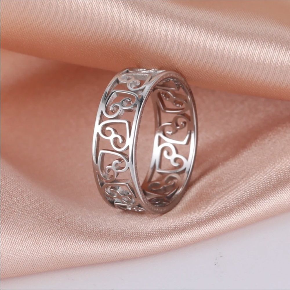 Heart Ring All Around Band Engraved Stainless Steel Silver New In Gift Box